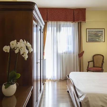 Grand Del Parco Отель