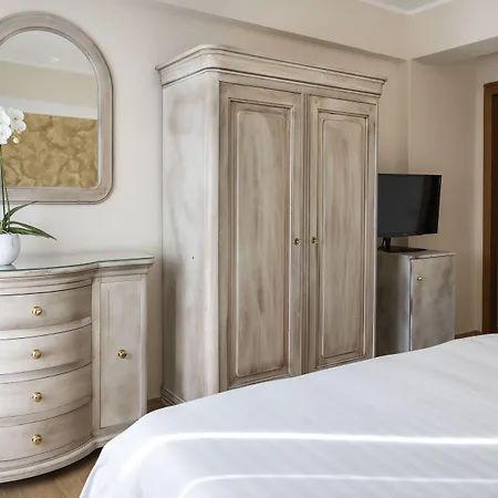 Отель Grand Del Parco Пескассероли