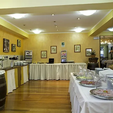 Grand Del Parco מלון 4*