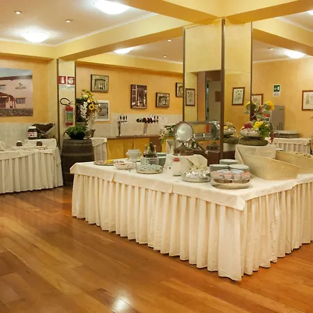 מלון Grand Del Parco 4*