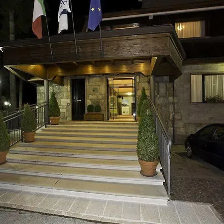 Grand Del Parco Отель Пескассероли